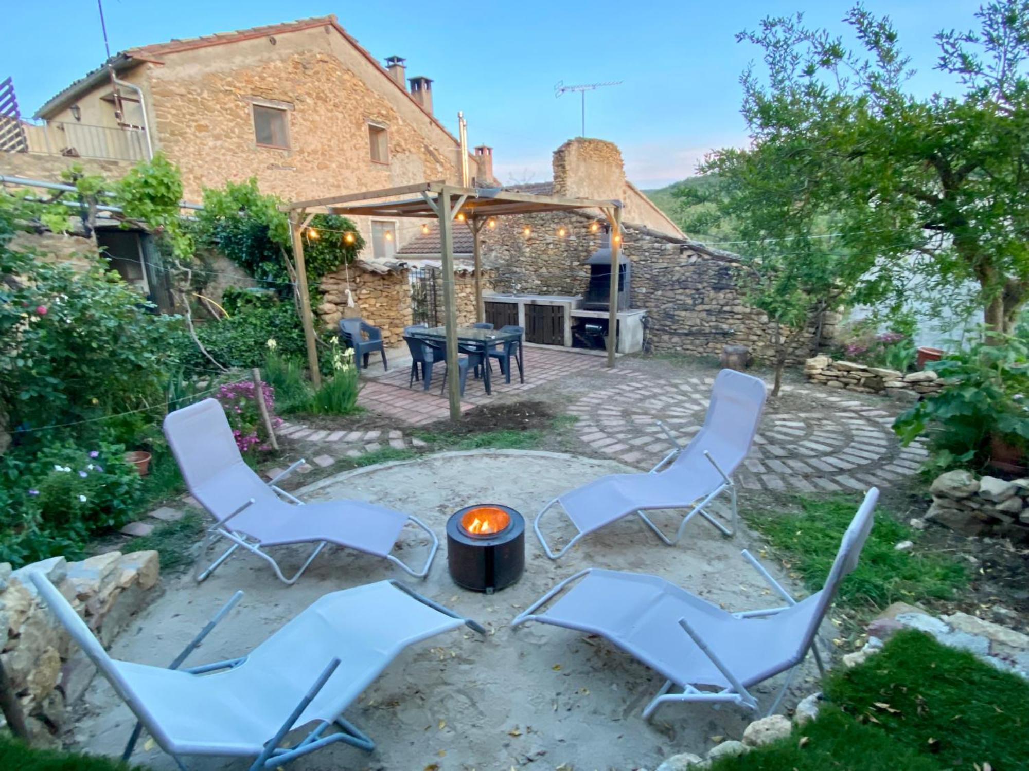 Casa Acollidora I Familiar Amb Jardi I Barbacoa Villa Ager Exterior foto